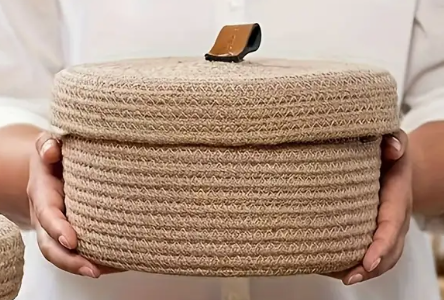 Panier tressée avec couvercle